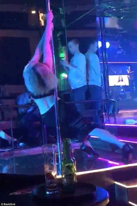 Striptease/Lapdance Finde eine Prostituierte Anderlues
